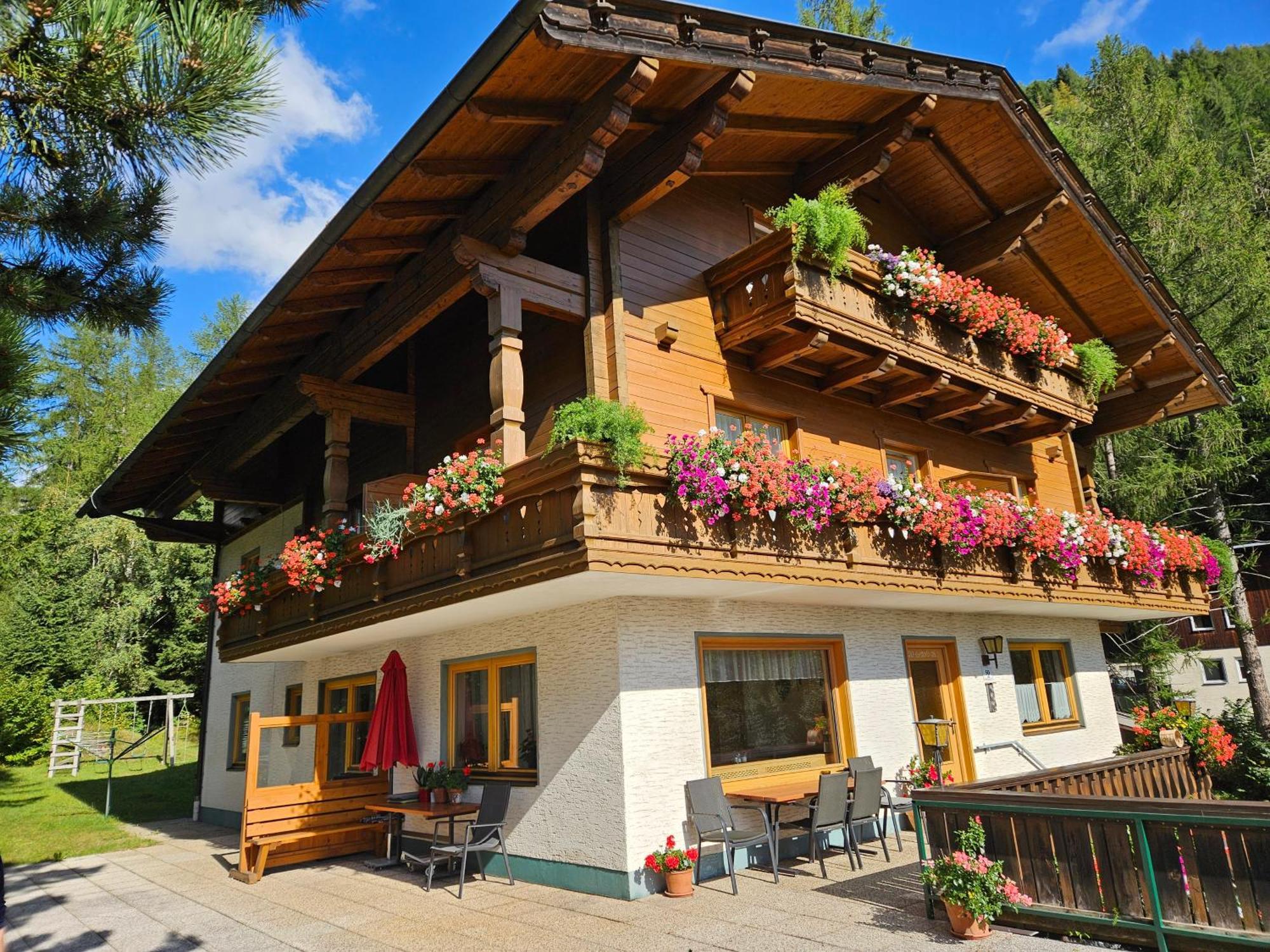 Pension Appartement Ambrosi Heiligenblut Eksteriør bilde