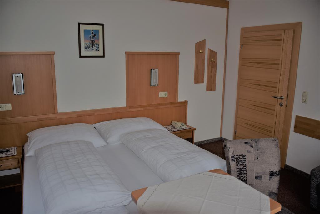 Pension Appartement Ambrosi Heiligenblut Eksteriør bilde